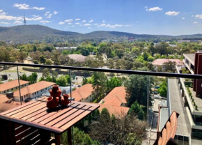 Sky-high Apartment near ANU and CITY